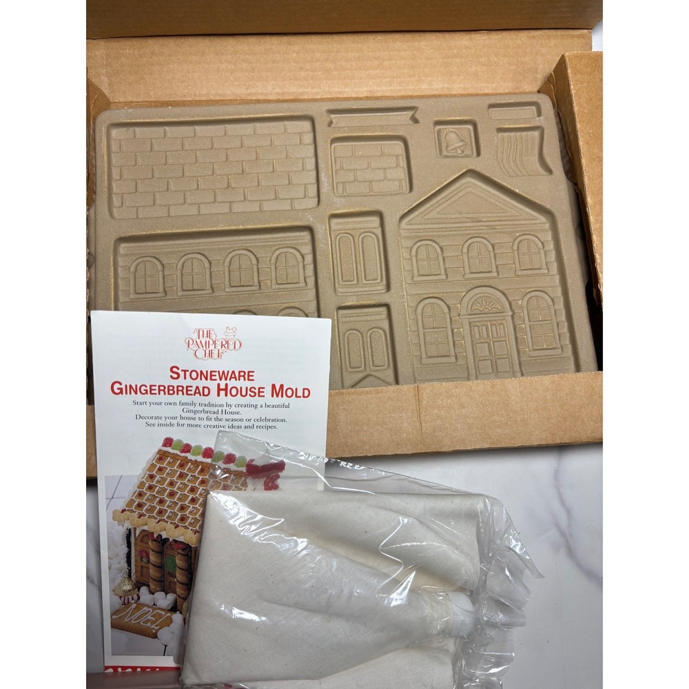 Pampered Chef Family Heritage Stoneware Gingerbread Mold School Post Office 1805